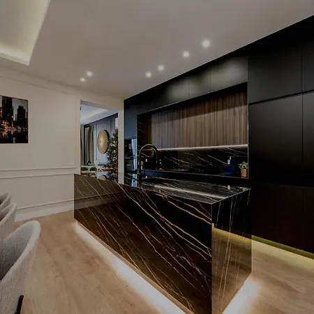 Modern Apartment *